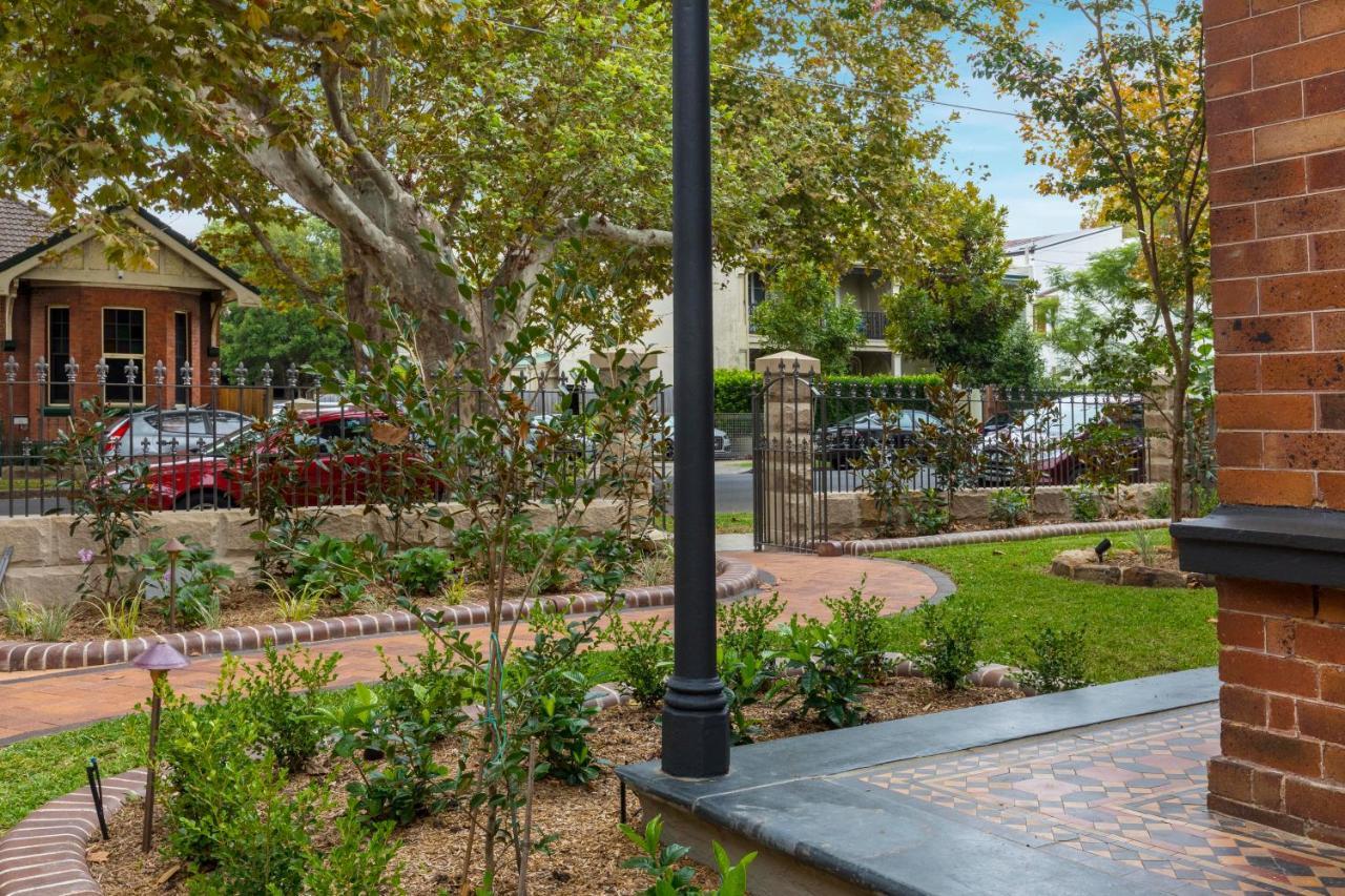 Dalziel Lodge Sydney Bagian luar foto